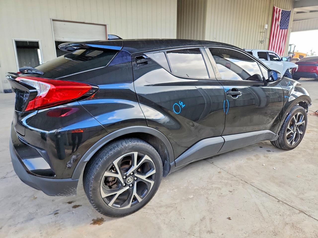 2021 TOYOTA C-HR XLE — снимка 3