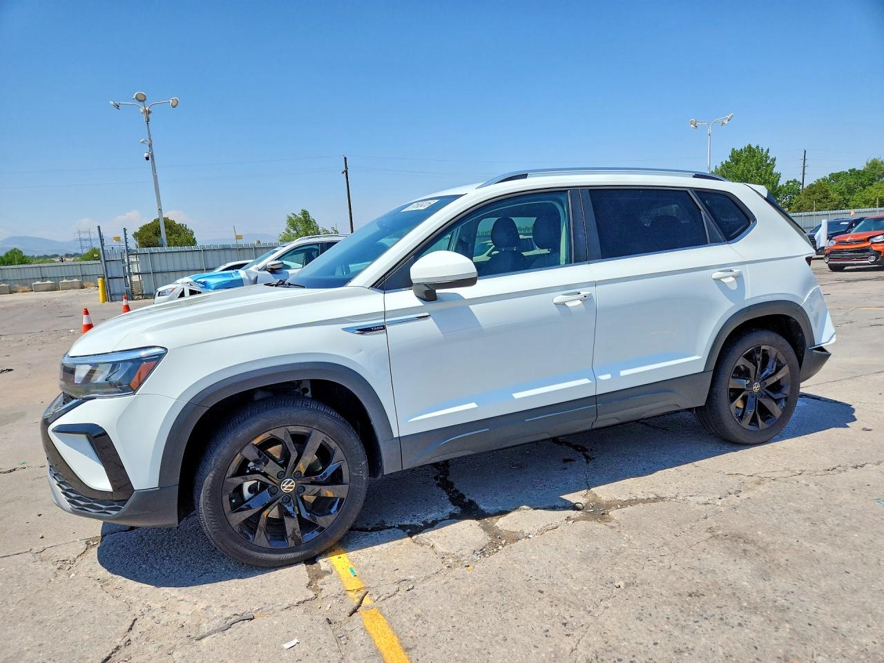 2022 VOLKSWAGEN TAOS SE