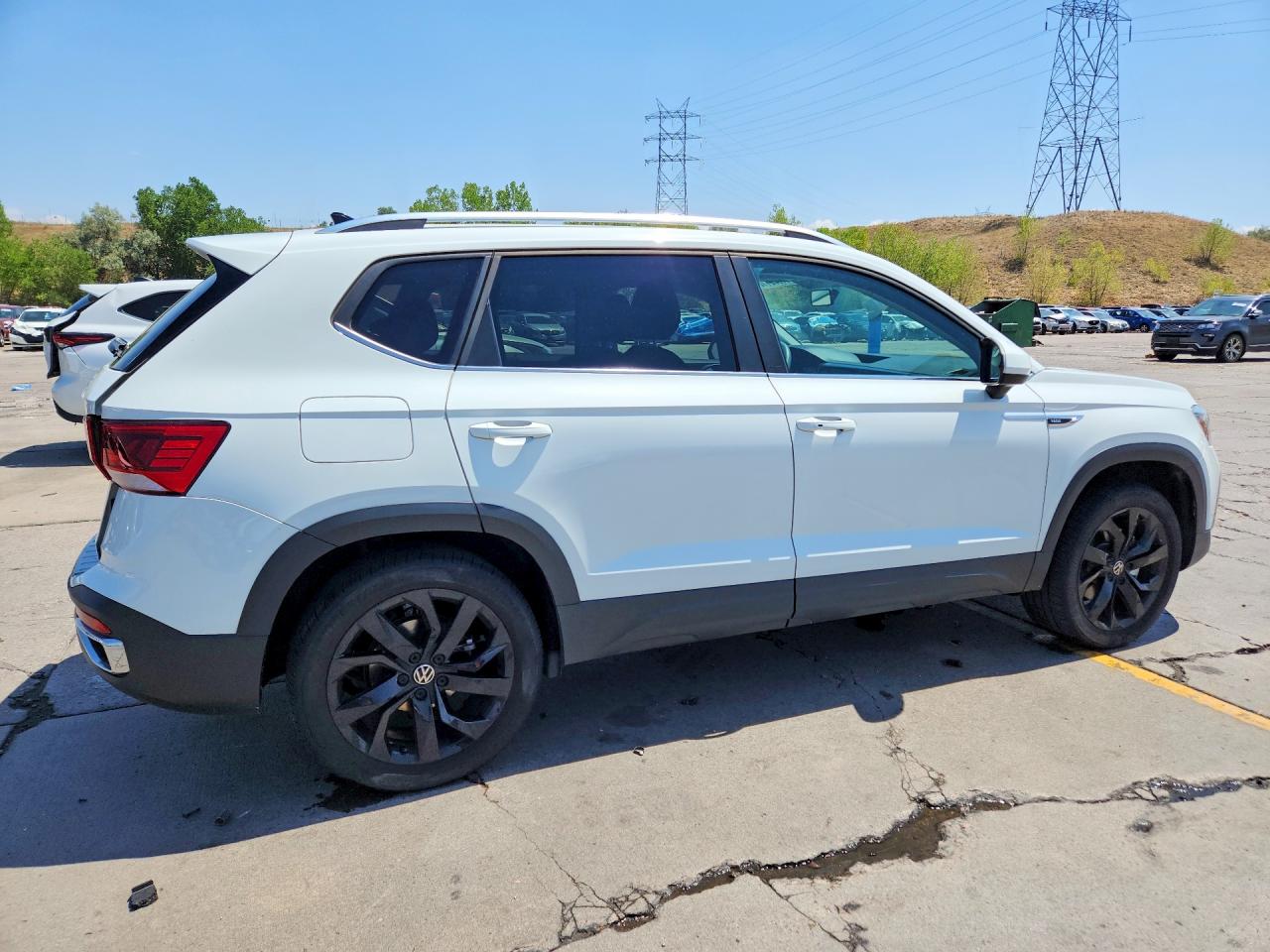 2022 VOLKSWAGEN TAOS SE — снимка 3