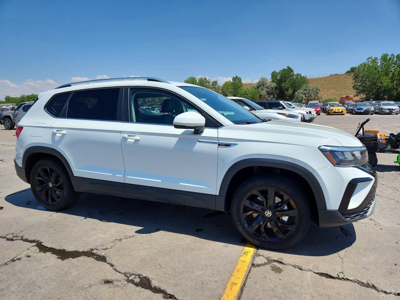 2022 VOLKSWAGEN TAOS SE — снимка 4