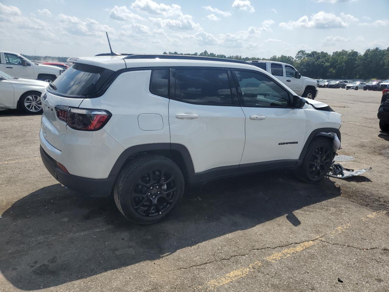 2025 JEEP COMPASS LATITUDE — снимка 3