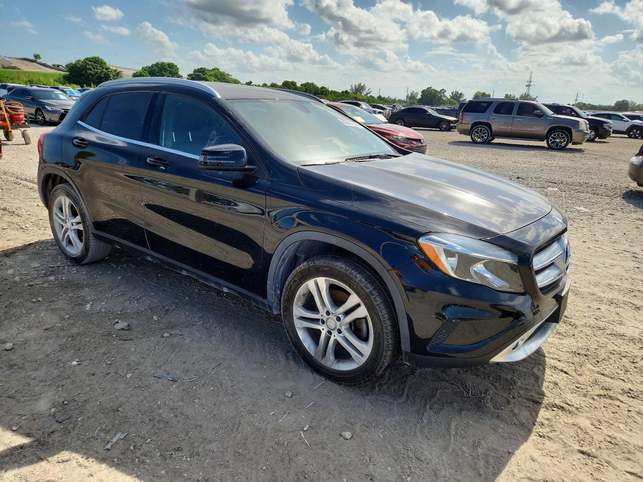 2015 MERCEDES-BENZ GLA 250 4MATIC — снимка 4