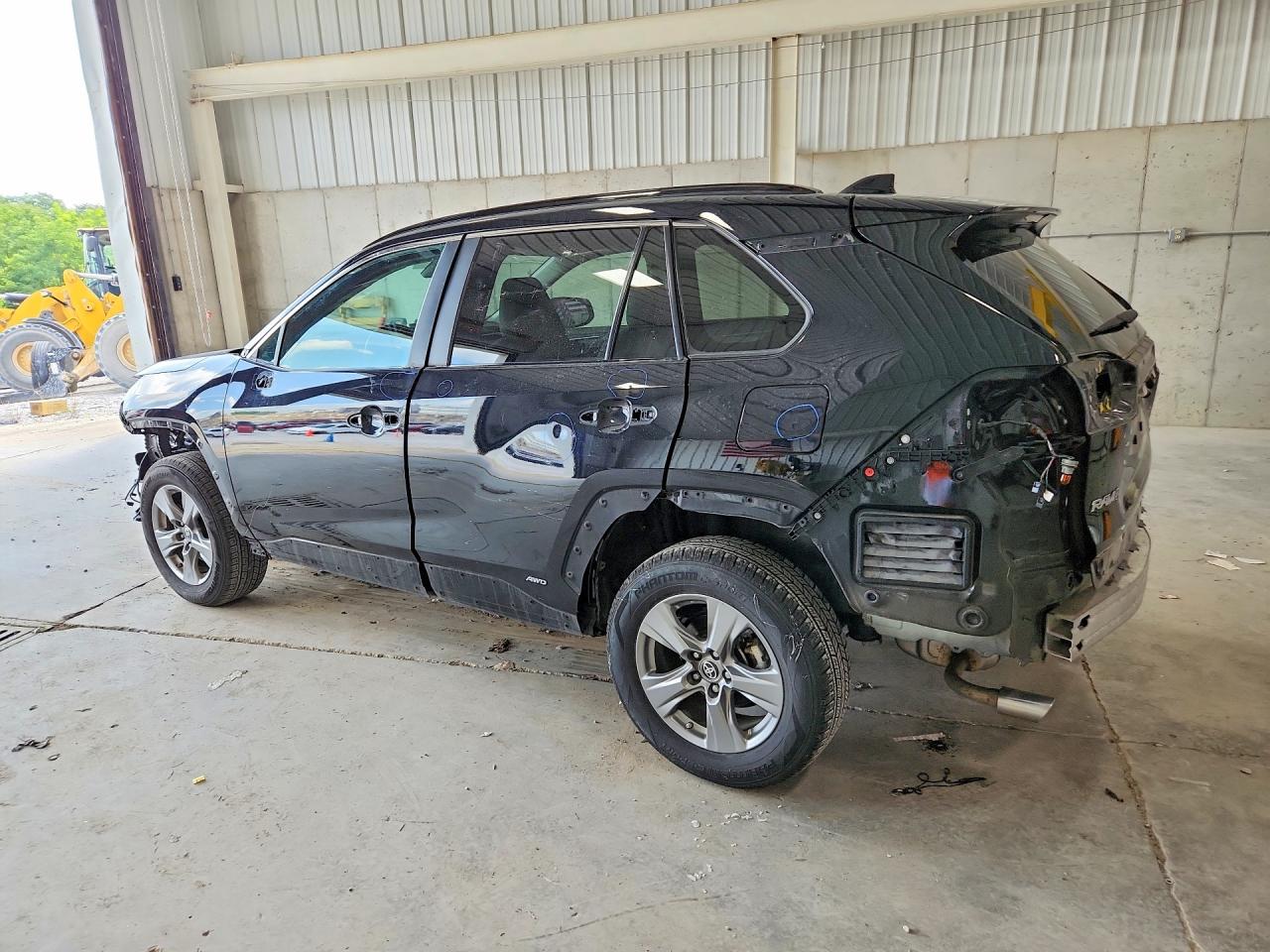 2024 TOYOTA RAV4 LE — снимка 2