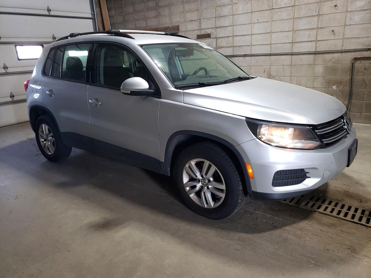 2016 VOLKSWAGEN TIGUAN S — снимка 4