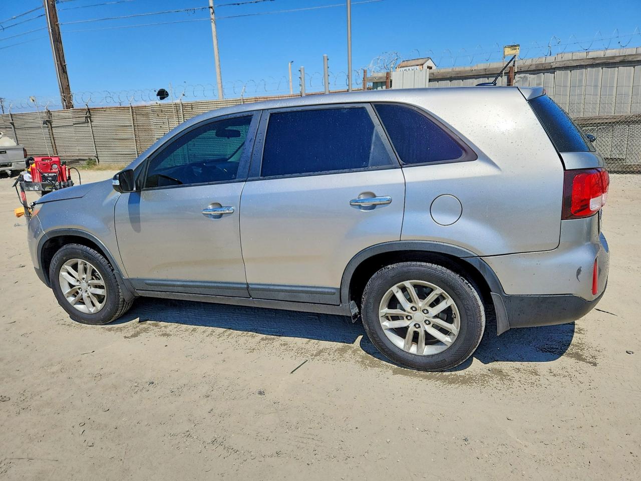 2015 KIA SORENTO LX — снимка 2