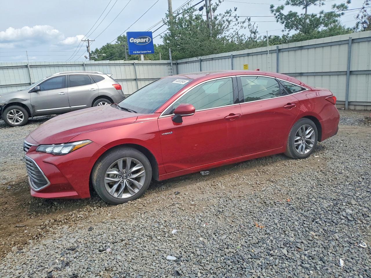 2019 TOYOTA AVALON HYBRID XLE