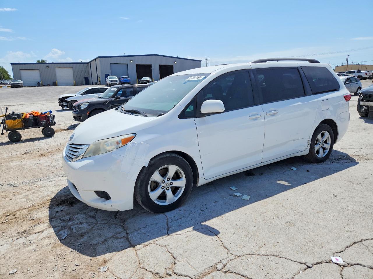 2015 TOYOTA SIENNA LE