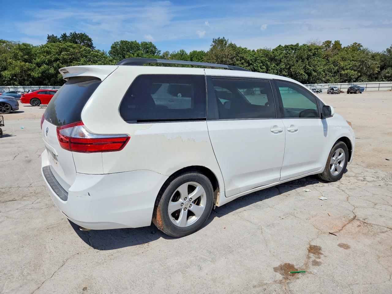 2015 TOYOTA SIENNA LE — снимка 3