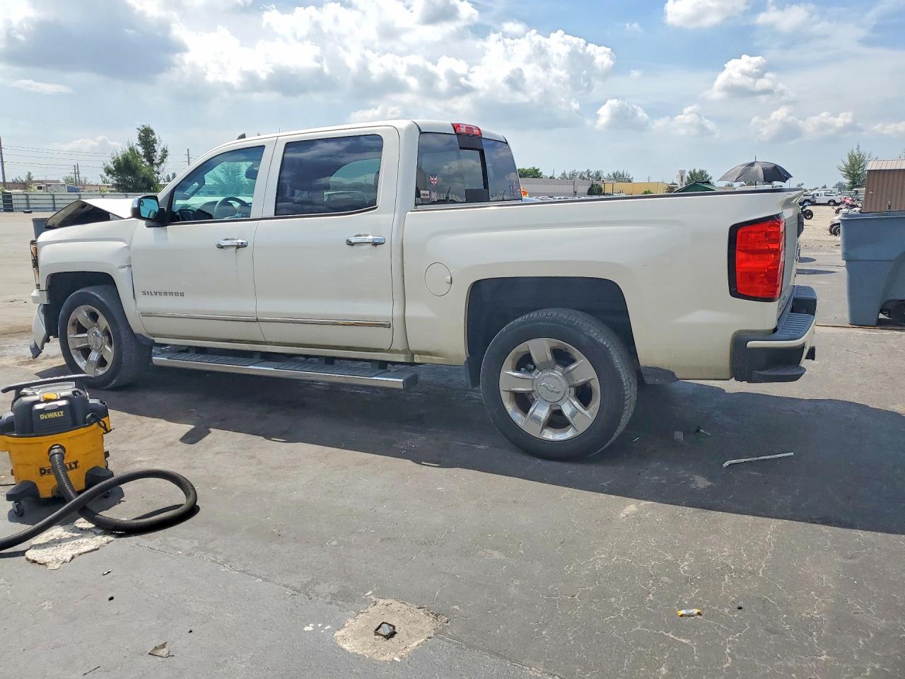 2015 CHEVROLET SILVERADO C1500 LT — снимка 2