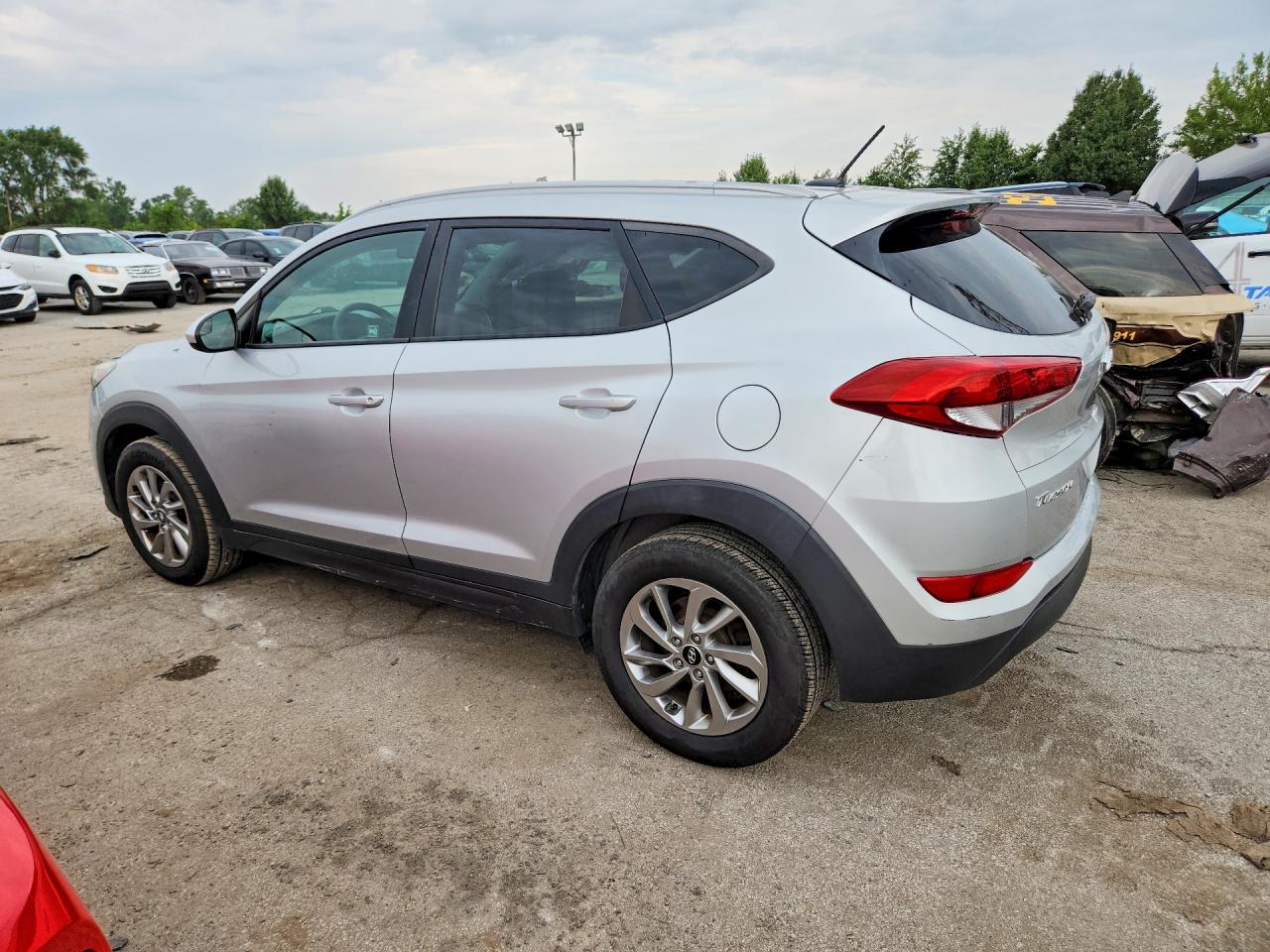 2016 HYUNDAI TUCSON SE — снимка 2