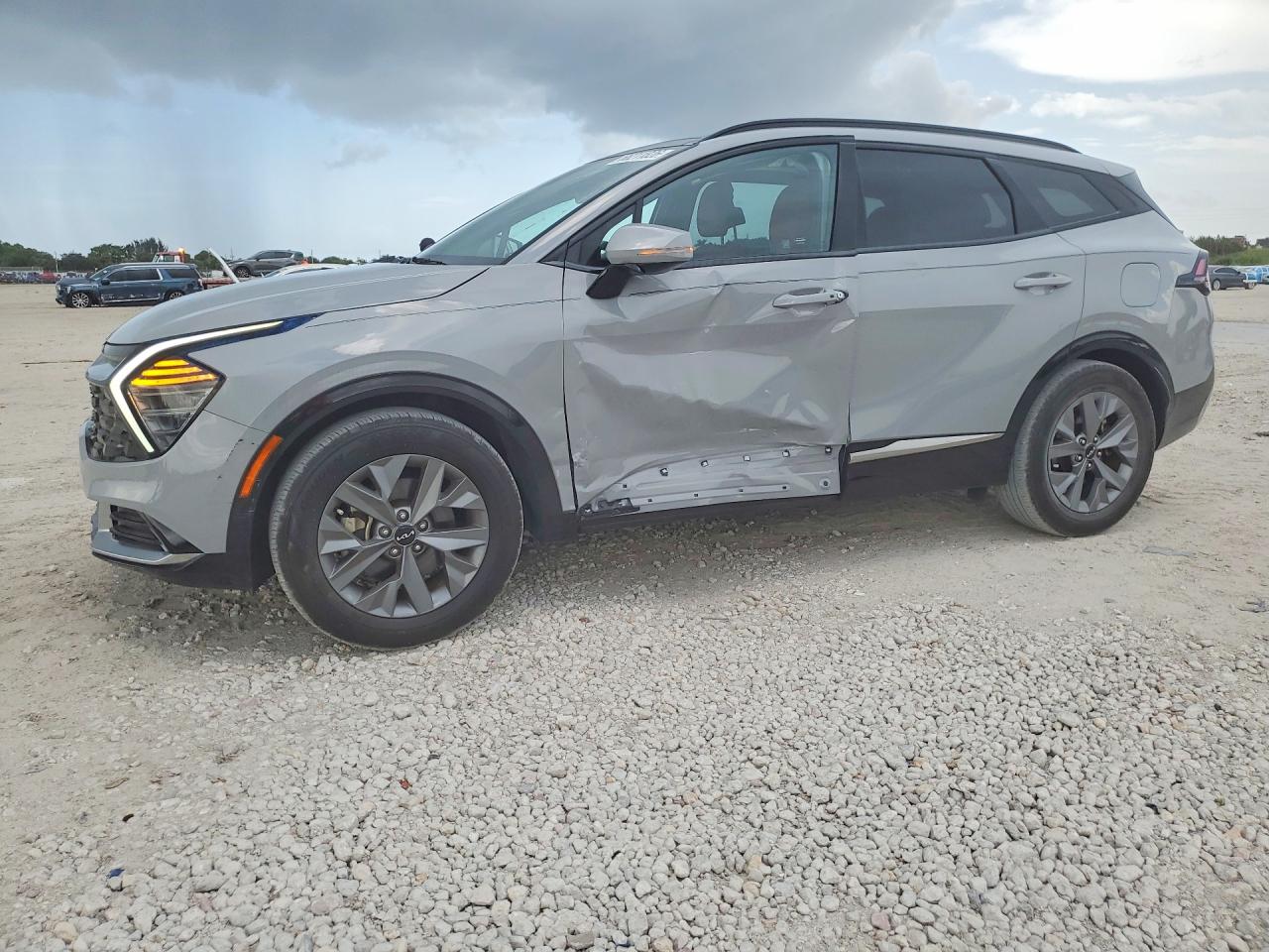 2025 KIA SPORTAGE SX