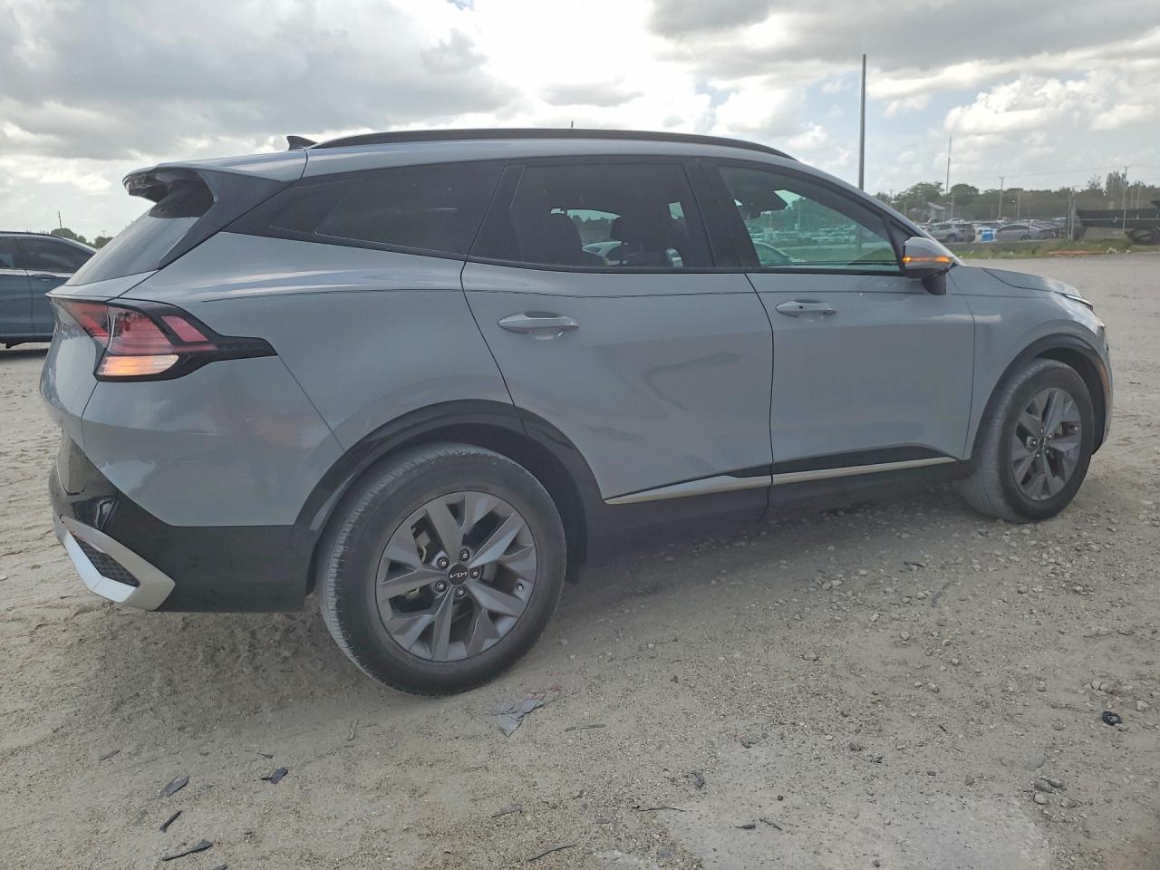2025 KIA SPORTAGE SX — снимка 3