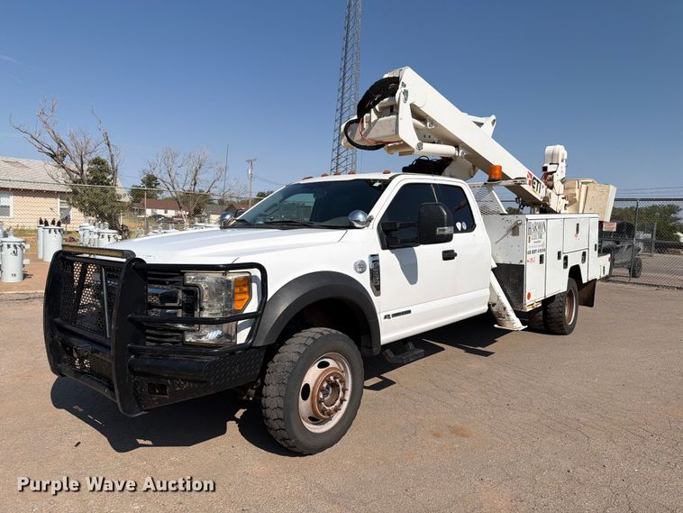 2017 FORD F-550