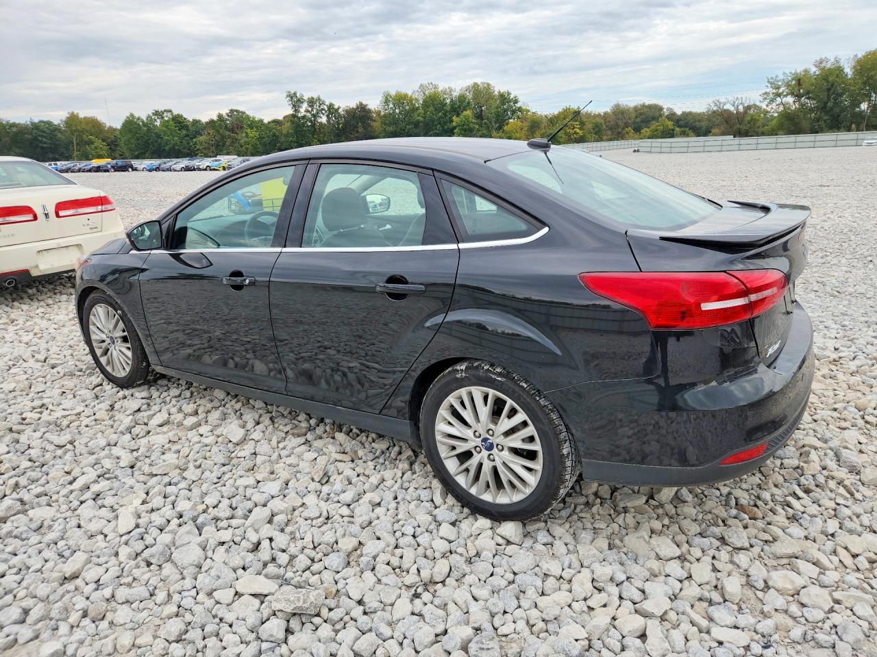 2018 FORD FOCUS TITANIUM — photo 2
