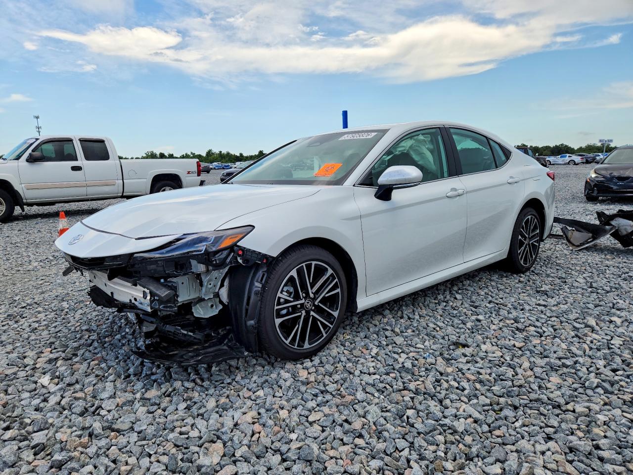 2026 TOYOTA CAMRY XLE