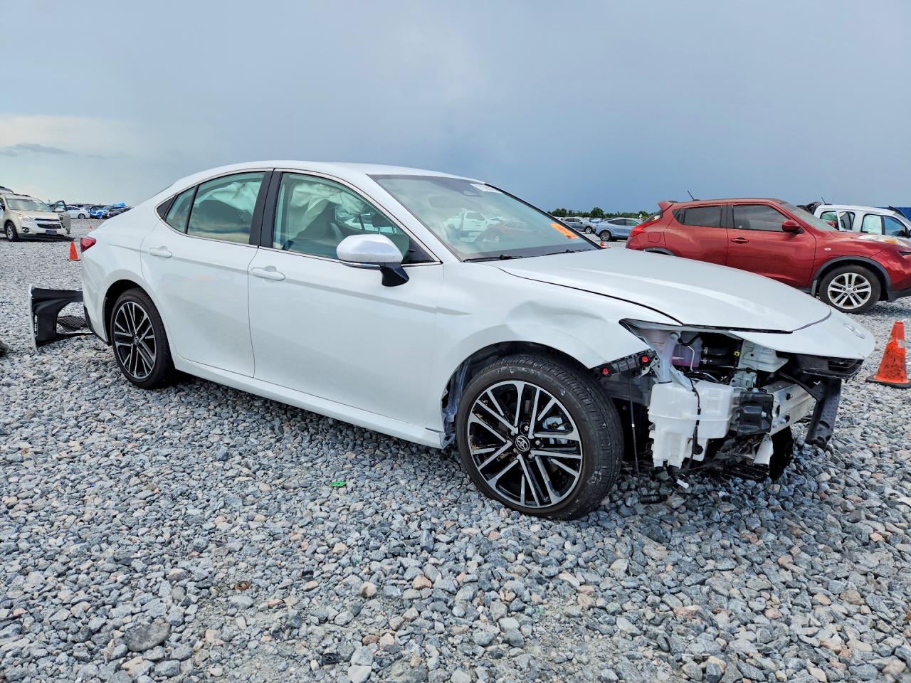 2026 TOYOTA CAMRY XLE — снимка 4
