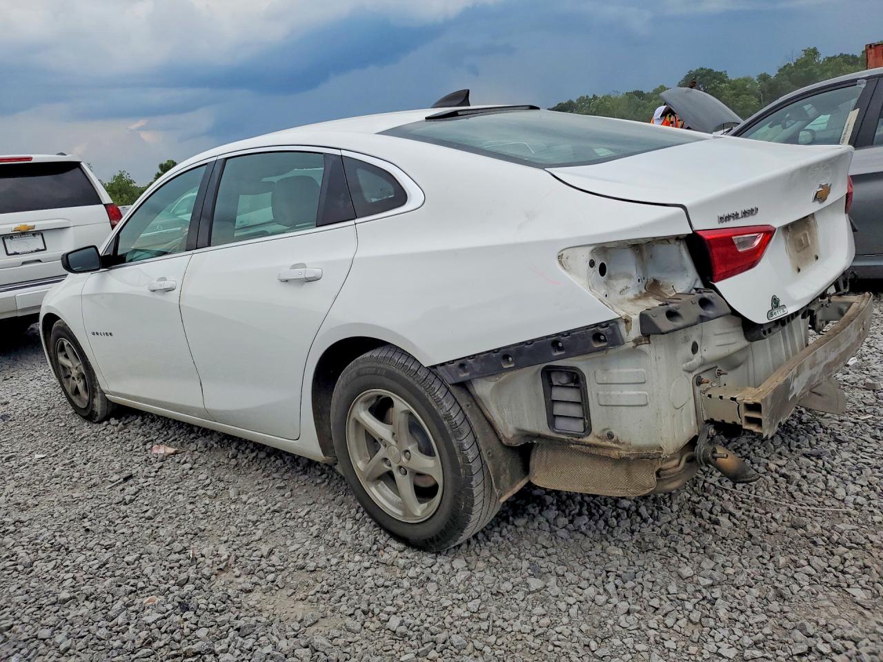 2017 CHEVROLET MALIBU LS — снимка 2