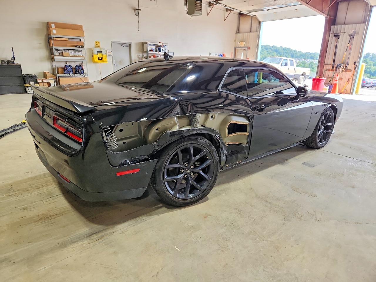 2023 DODGE CHALLENGER R/T — снимка 3