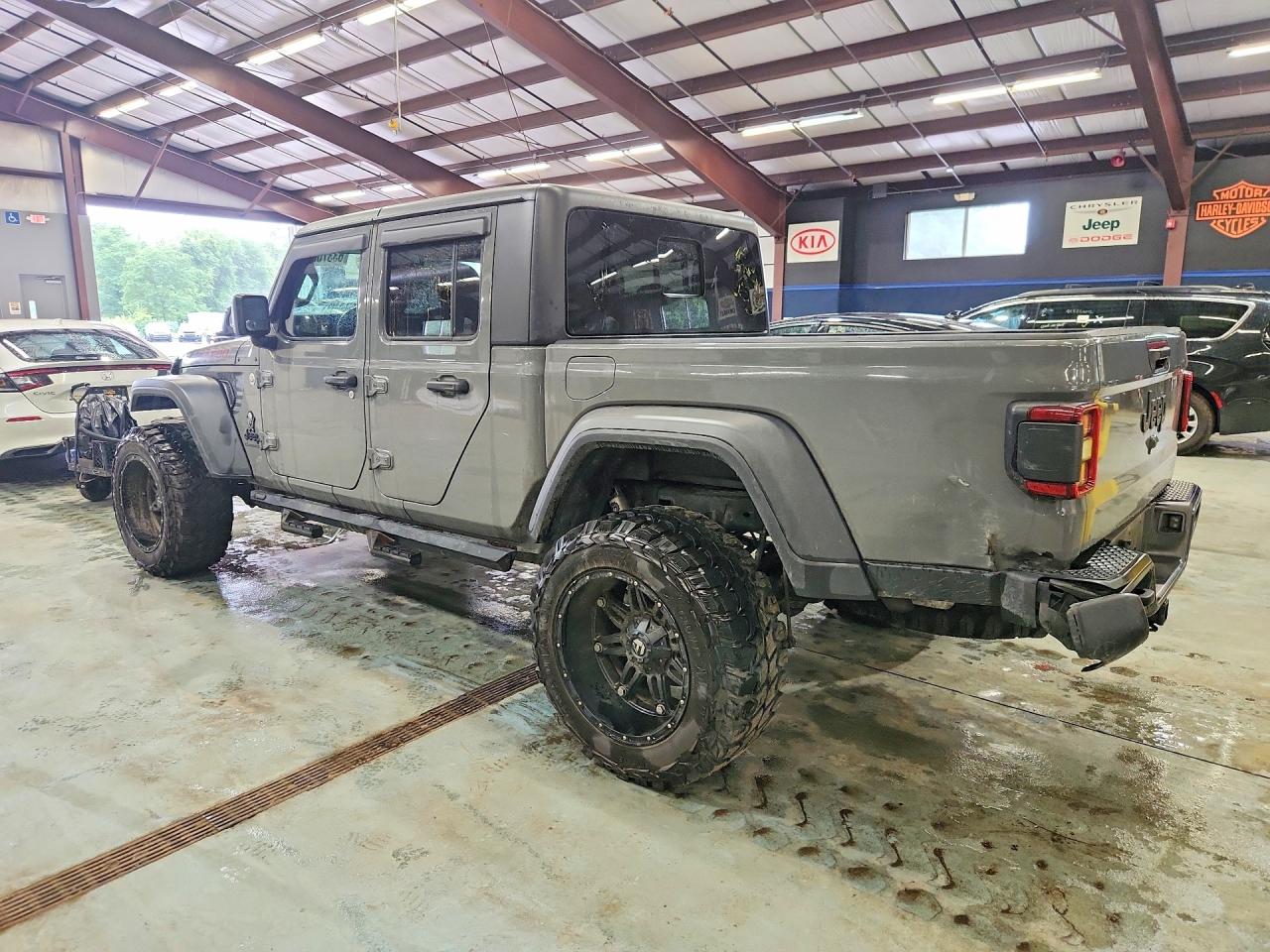 2020 JEEP GLADIATOR SPORT — снимка 2