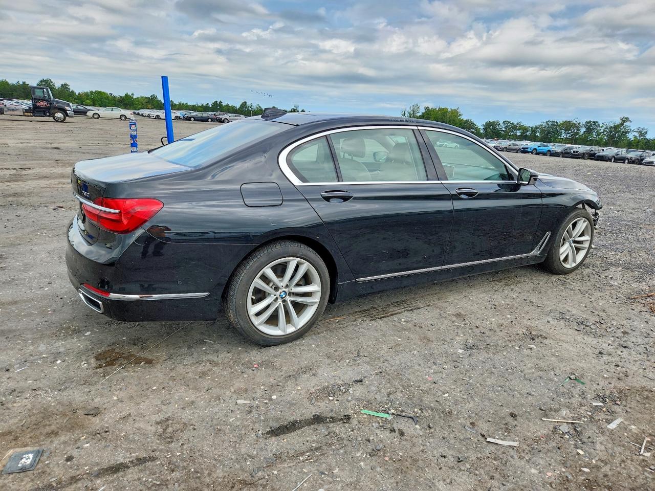 2016 BMW 750 XI — снимка 3