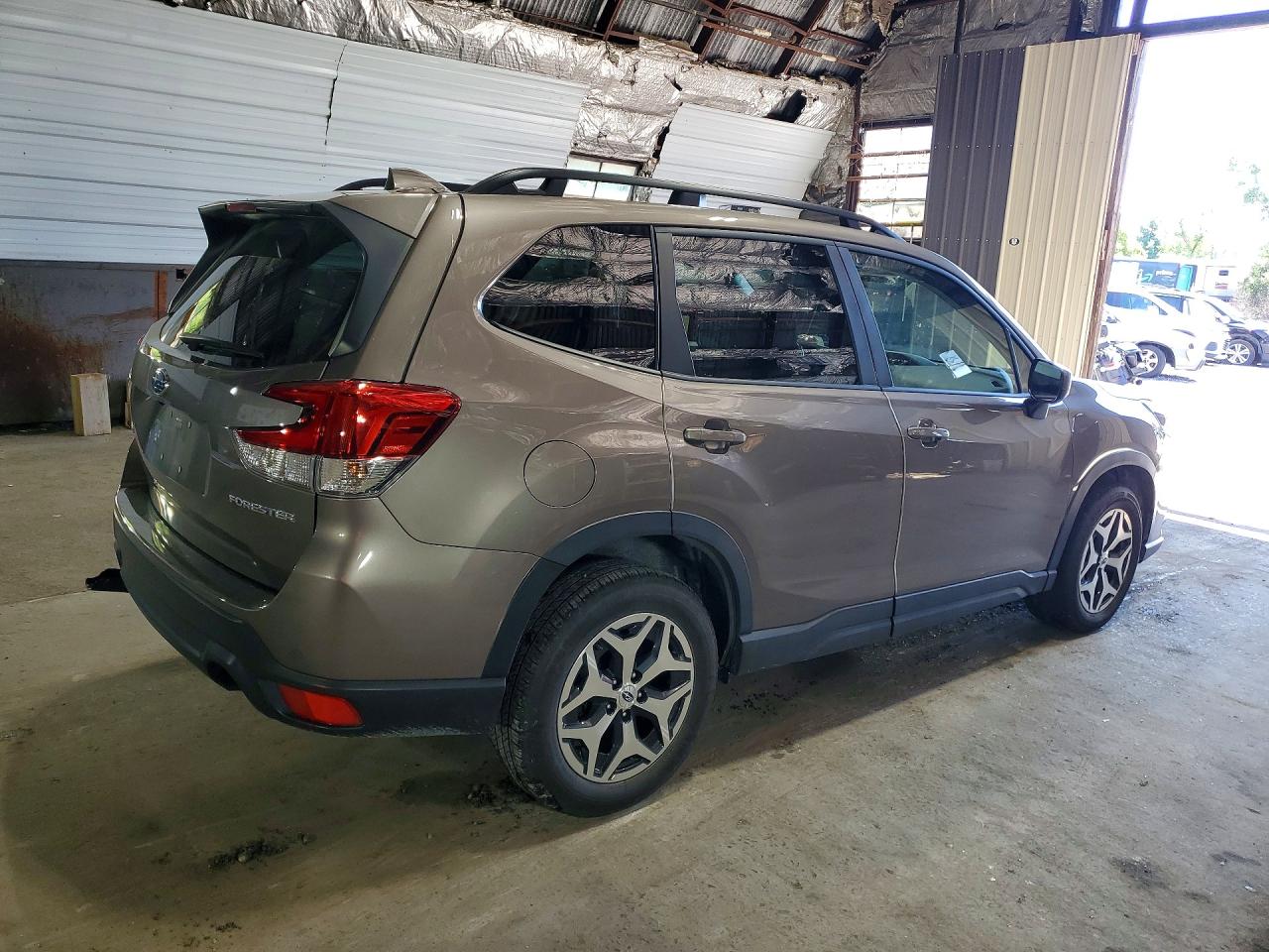 2022 SUBARU FORESTER PREMIUM — снимка 3