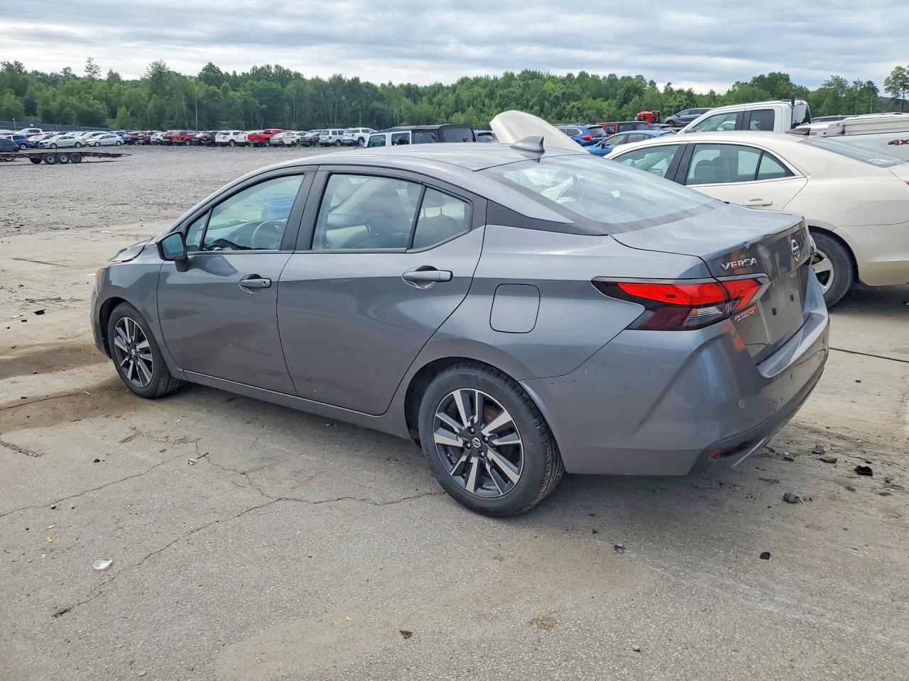 2021 NISSAN VERSA SV — снимка 2