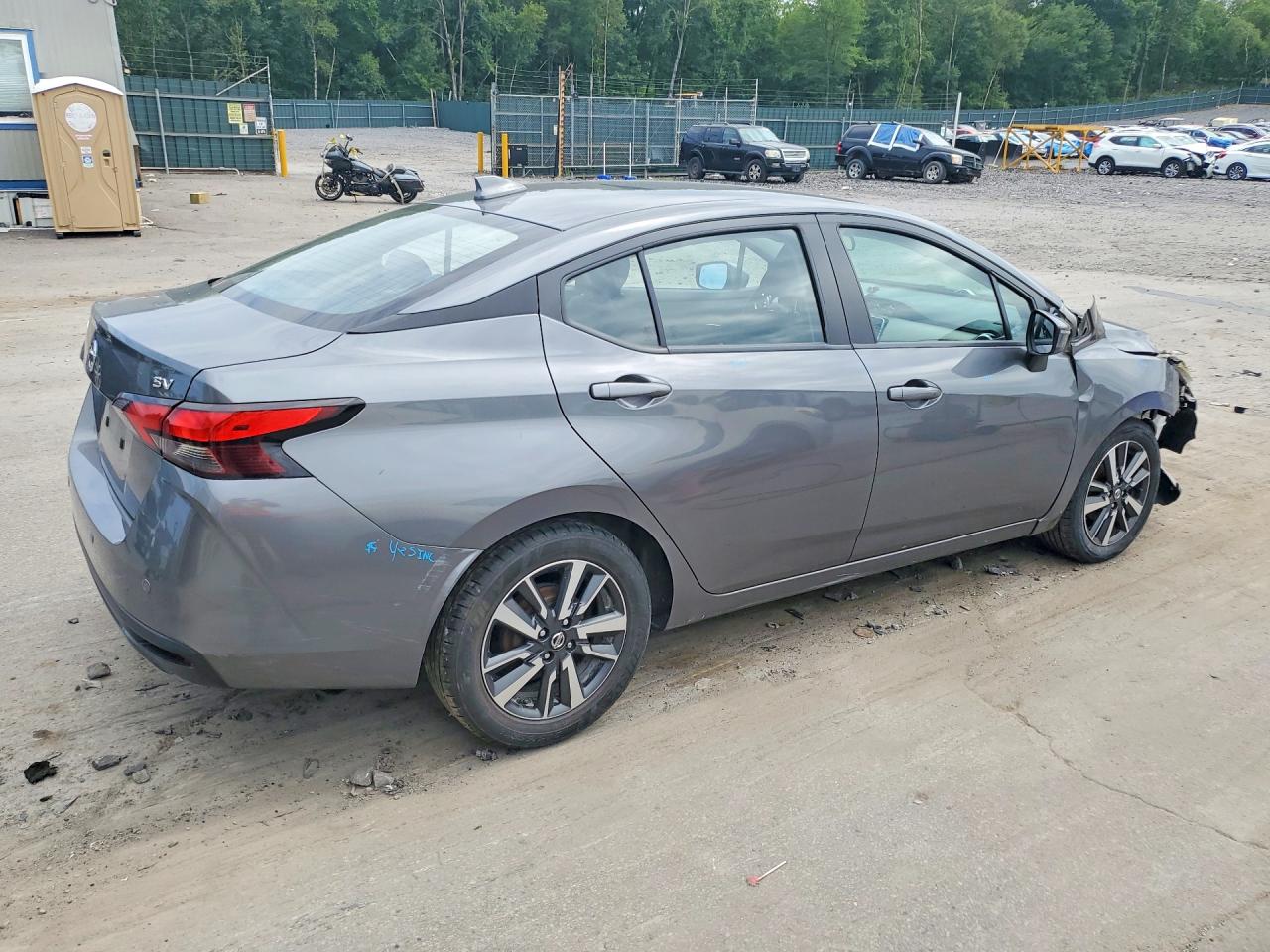 2021 NISSAN VERSA SV — снимка 3