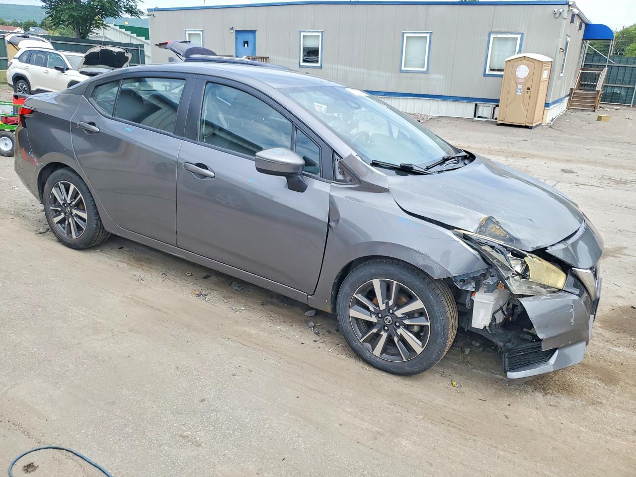 2021 NISSAN VERSA SV — снимка 4