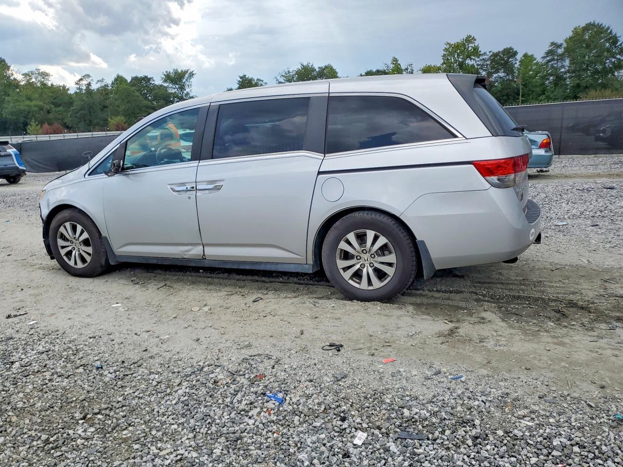 2015 HONDA ODYSSEY EXL — снимка 2