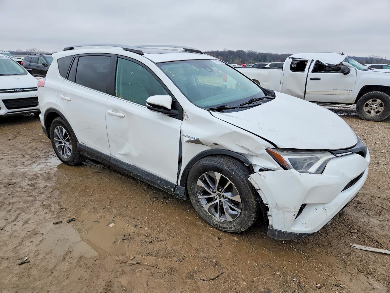 2017 TOYOTA RAV4 HYBRID XLE — снимка 4