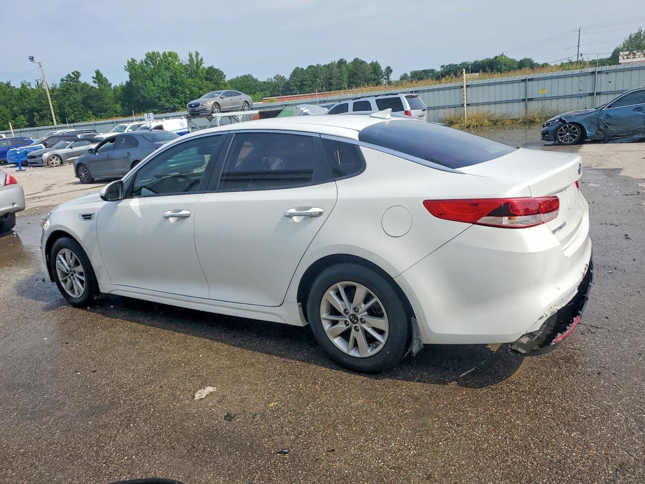 2017 KIA OPTIMA LX — снимка 2