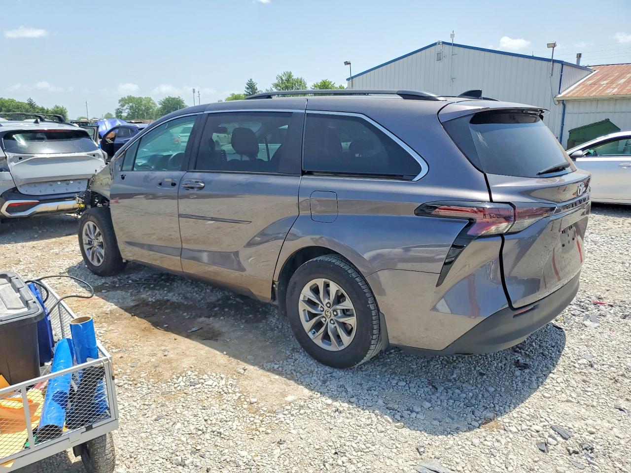 2023 TOYOTA SIENNA LE — снимка 2