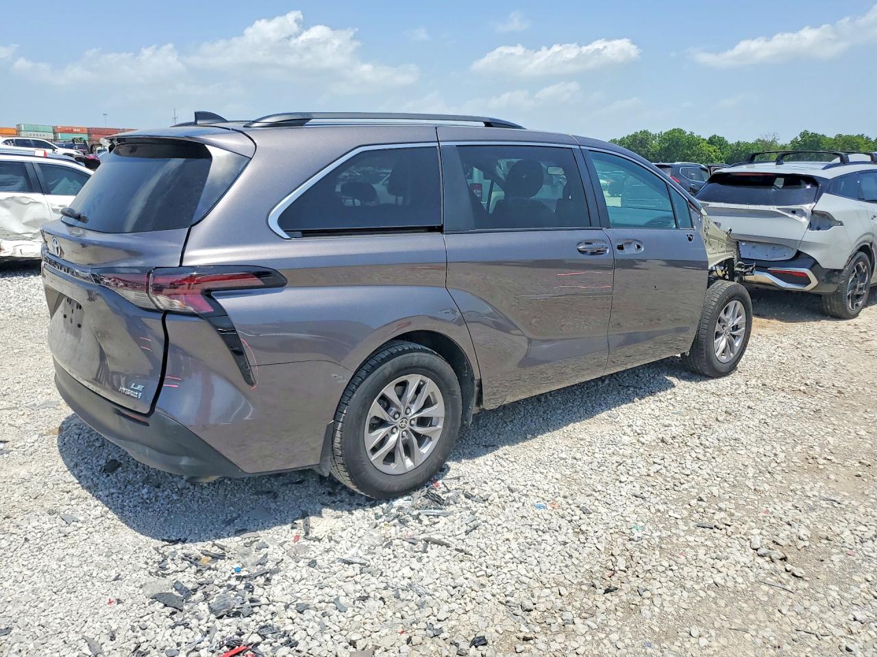 2023 TOYOTA SIENNA LE — снимка 3
