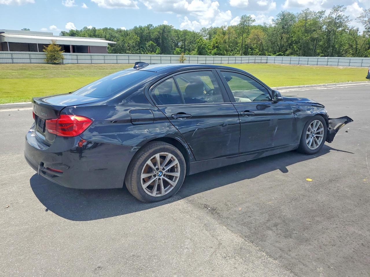 2018 BMW 320 I — снимка 3