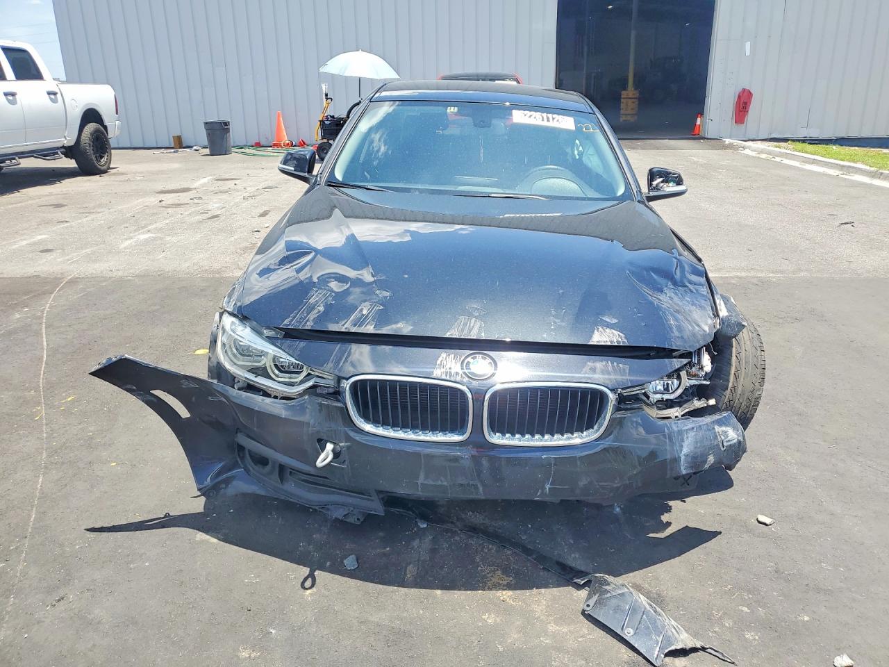 2018 BMW 320 I — снимка 5