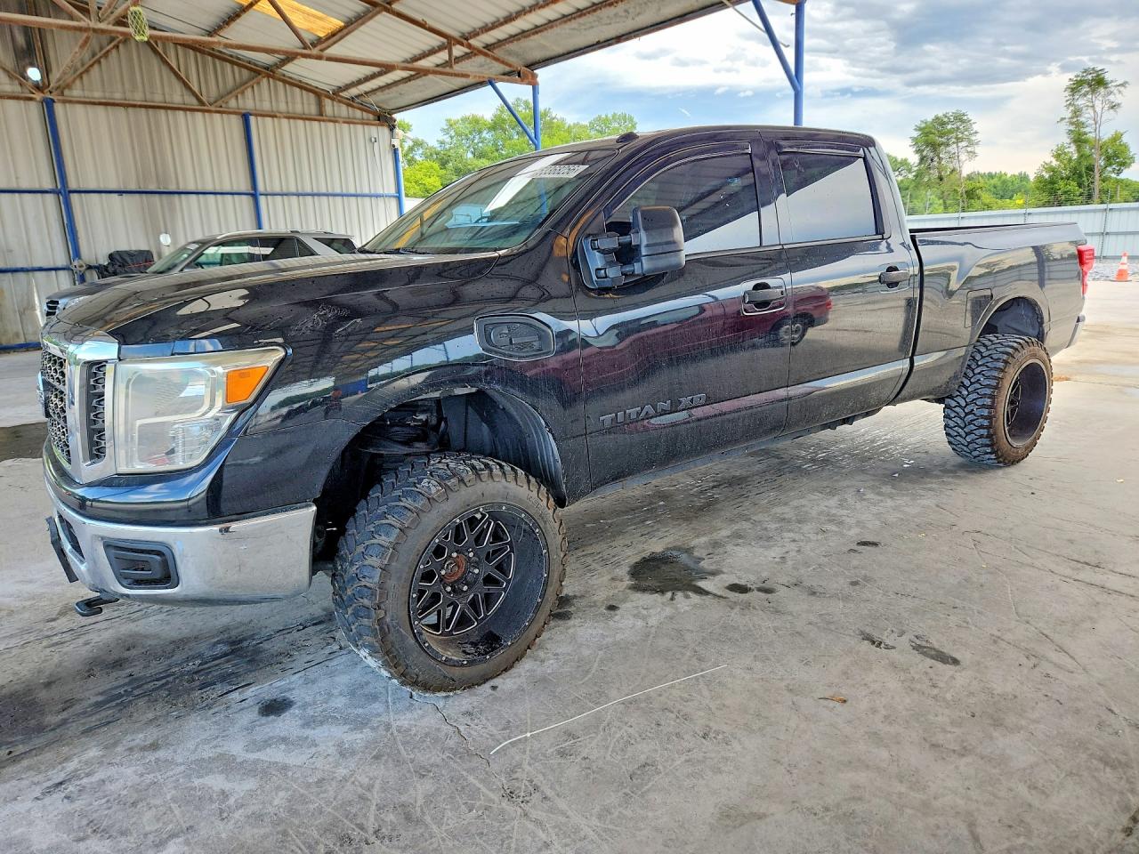 2017 NISSAN TITAN XD SV