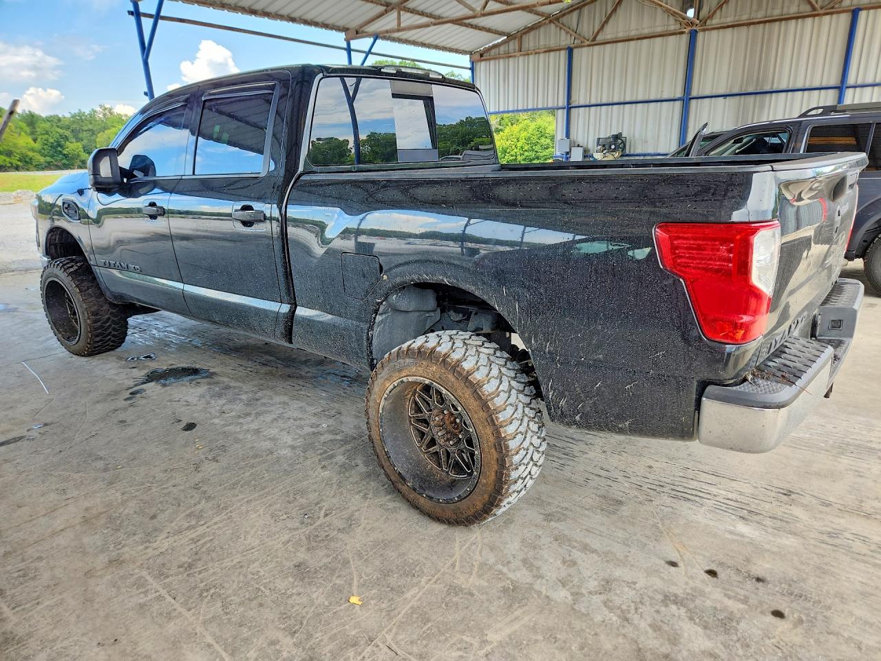 2017 NISSAN TITAN XD SV — снимка 2