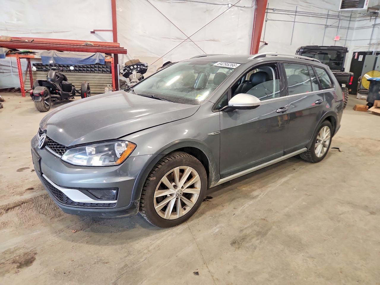2017 VOLKSWAGEN GOLF ALLTRACK S