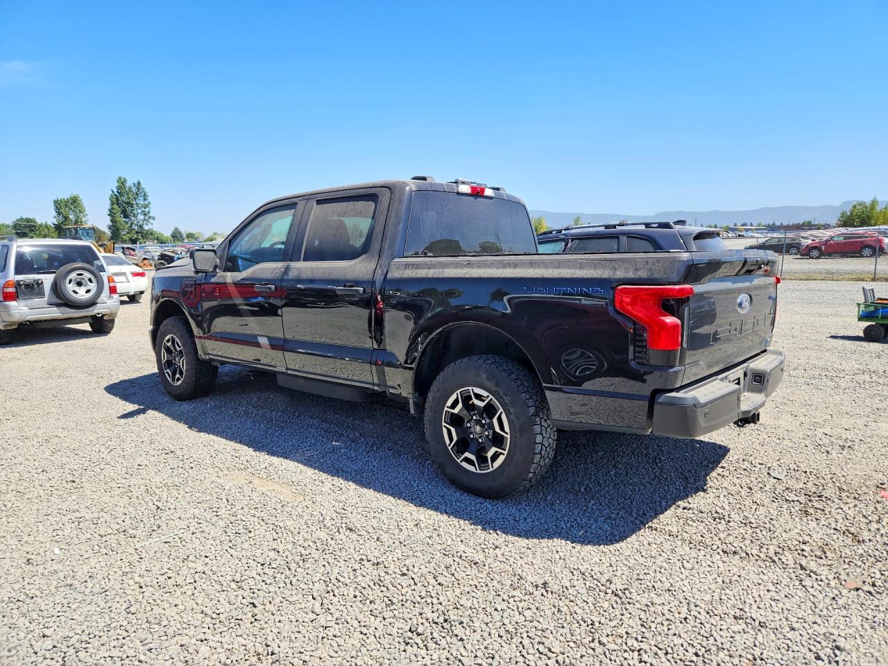 2023 FORD F150 LIGHTNING PRO — снимка 2