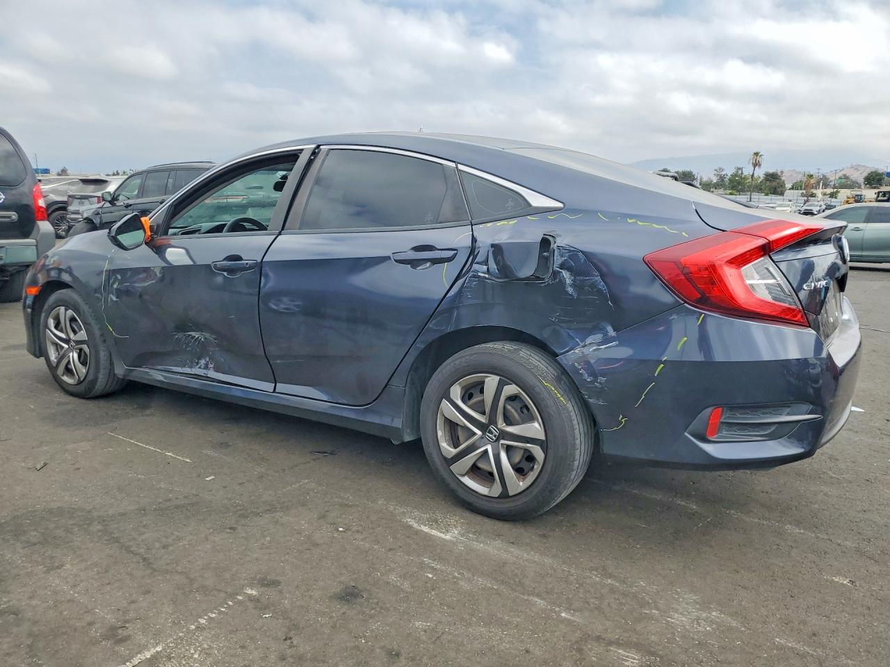 2018 HONDA CIVIC LX — снимка 2
