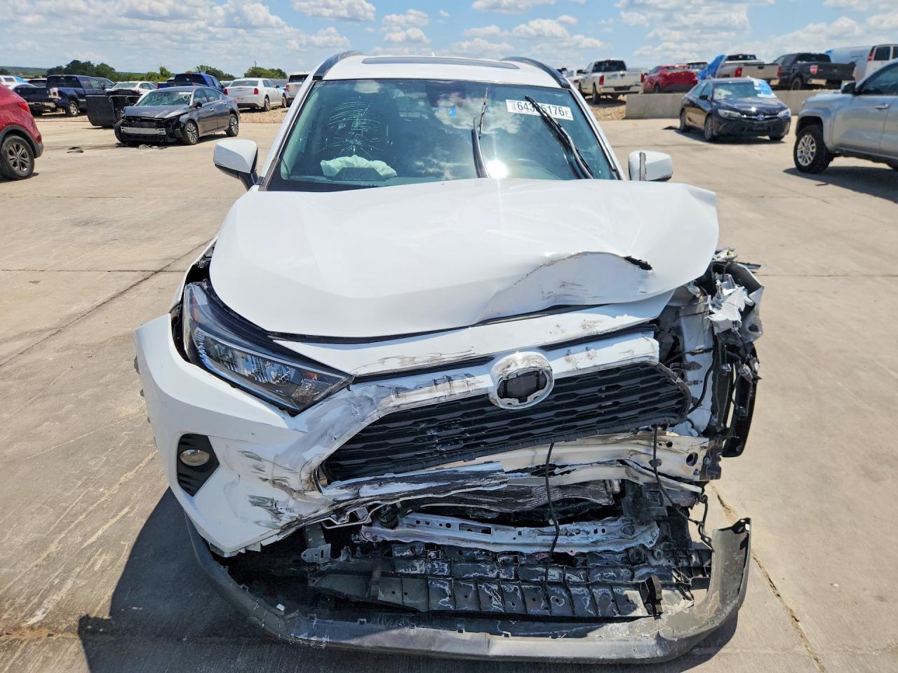 2021 TOYOTA RAV4 XLE — снимка 5