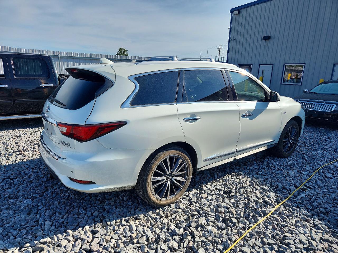 2017 INFINITI QX60 BASE — снимка 3