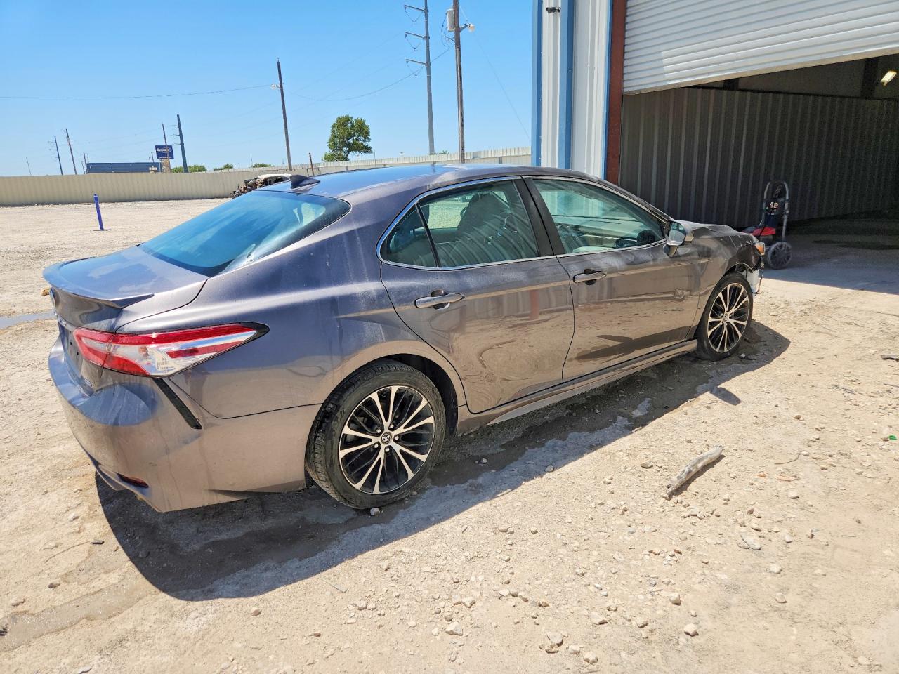 2020 TOYOTA CAMRY SE — снимка 3