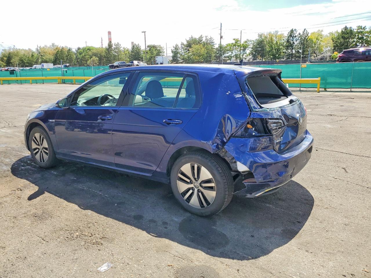 2017 VOLKSWAGEN E-GOLF SE — снимка 2