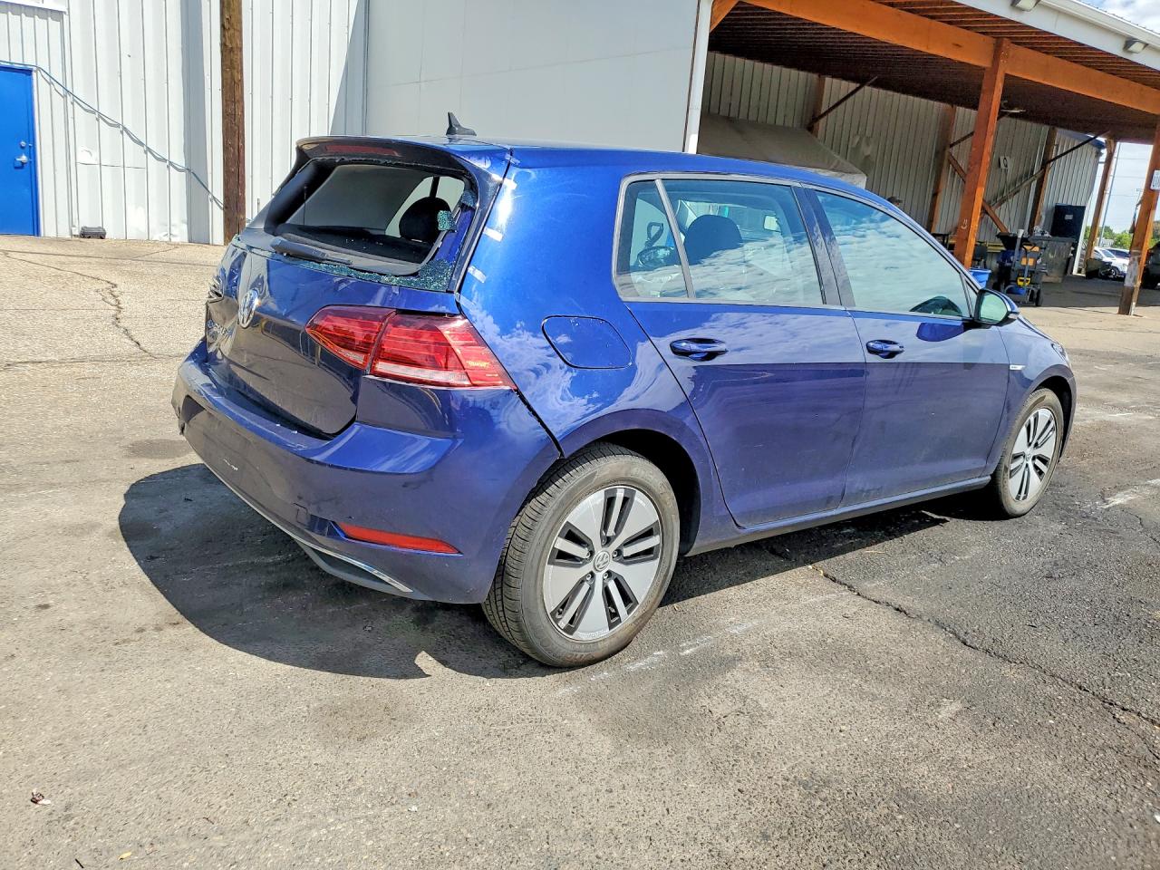 2017 VOLKSWAGEN E-GOLF SE — снимка 3