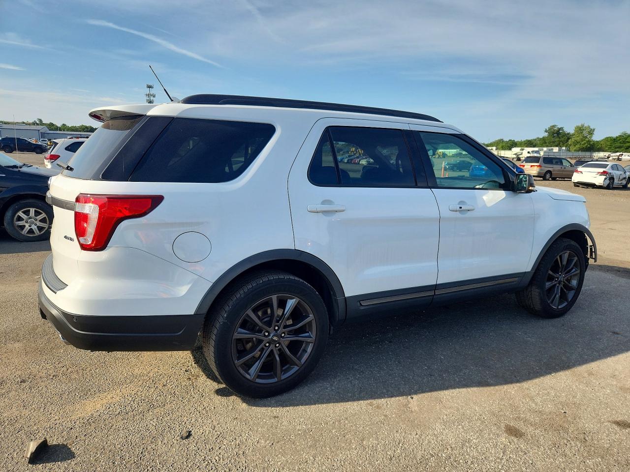 2018 FORD EXPLORER XLT — снимка 3