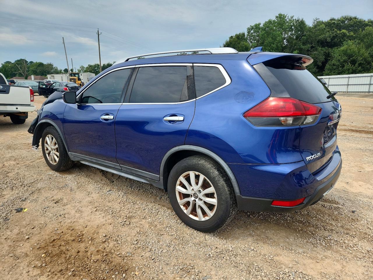2019 NISSAN ROGUE SV — снимка 2