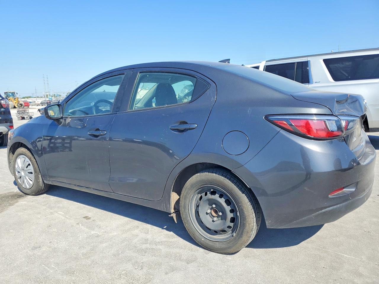 2019 TOYOTA YARIS L — снимка 2