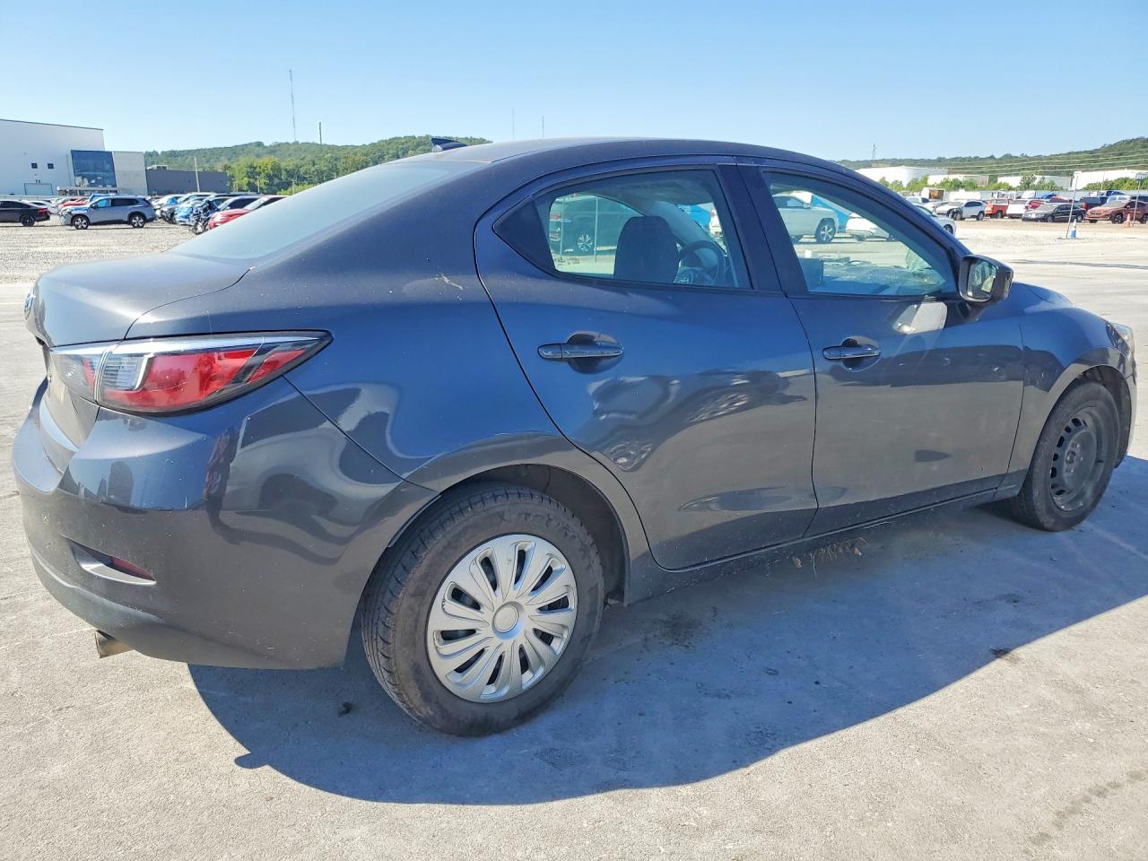 2019 TOYOTA YARIS L — снимка 3