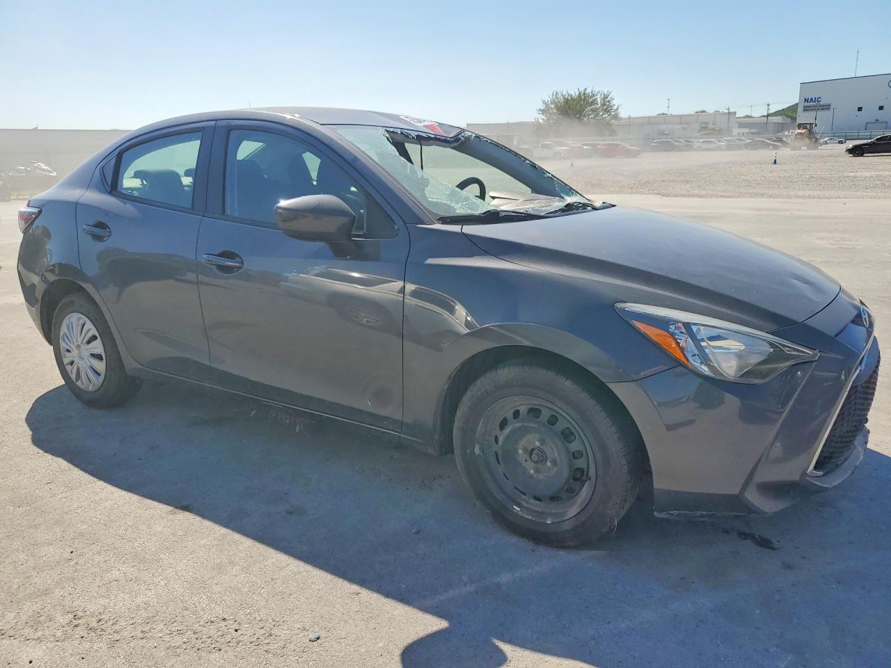 2019 TOYOTA YARIS L — снимка 4